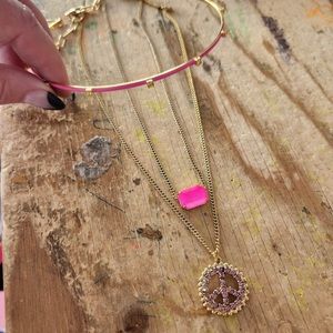 TOVA Peace out pink crystal necklace